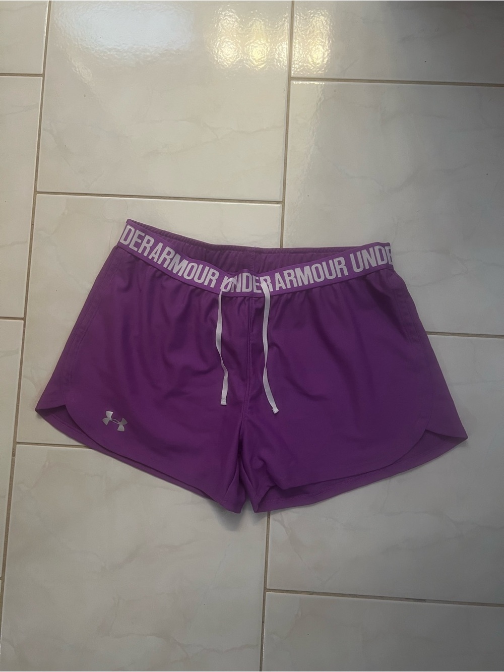 Under Armour Women's Violet Heat Gear Loose Fit Drawstring Shorts